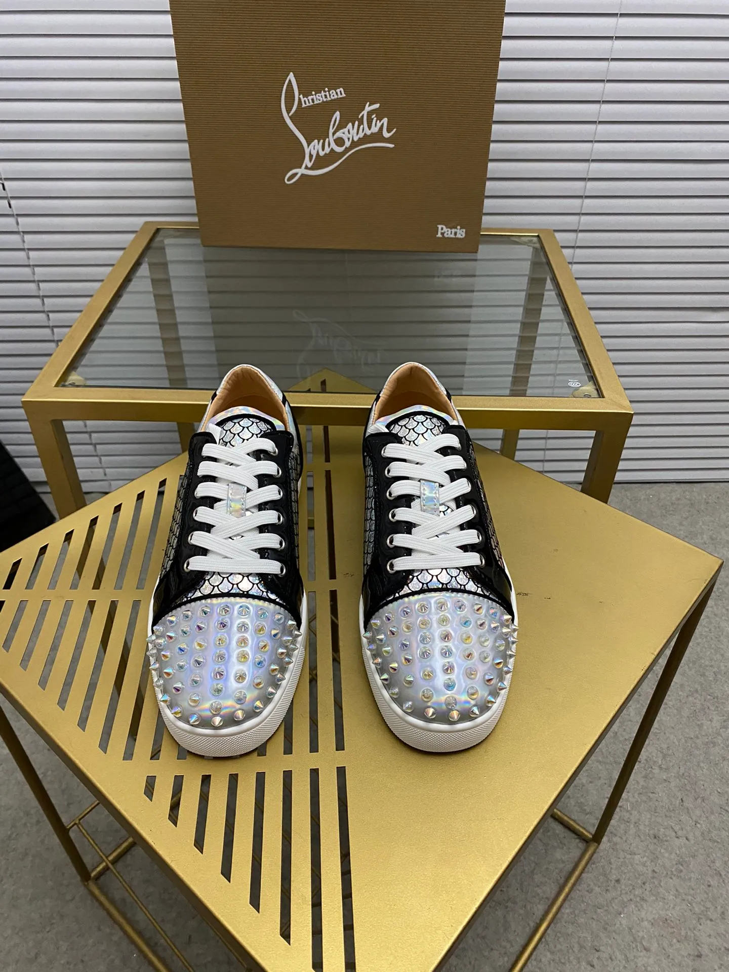 (Customized model) Ex-factory price is 540. christian louboutin (CL red sole shoes) counter series, casual sneakers for couples 📢 📢 📢 Exclusive hot style release 🎈🎈💪 Movable latex feet 👻 Finished outsole line [Proud] 😝Female 35-40# Male 38#-46, global supply😝 [Top version]: Original imported genuine leather upper, top original leather lining, original molded TPU outsole, original 1:1 detail processing, original shoe last,